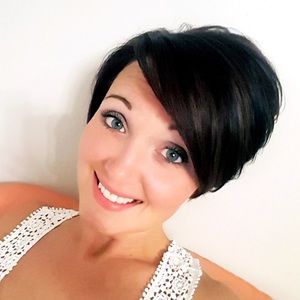 Meet your Posher, Angie